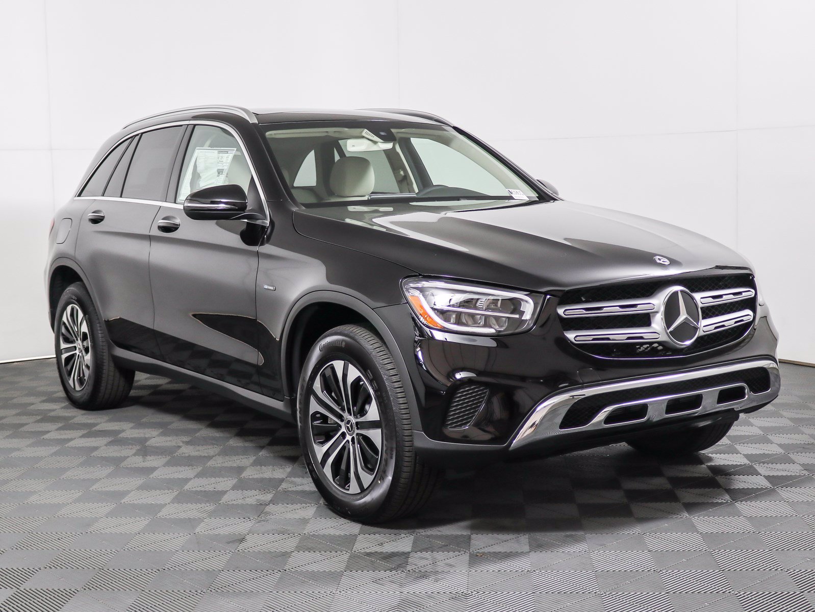 New Mercedes Benz Glc Glc 350 Suv In Riverside n Walter S Mercedes Benz Of Riverside